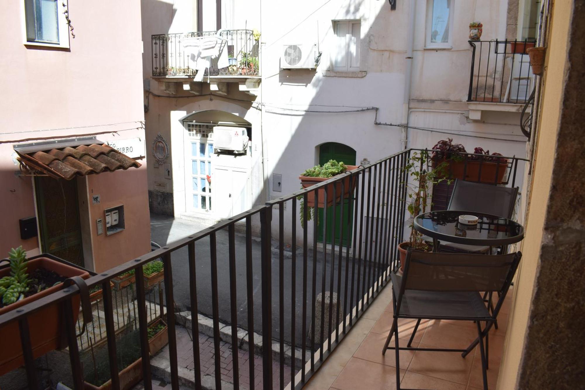 Sbiriddu'S House Lejlighed Taormina Eksteriør billede